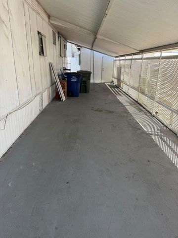 820 SW 1st Place, Hallandale Beach, FL 33009
