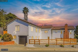 1532 Mariposa St, Richmond, CA 94804