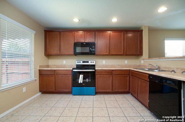 437 AUBURN PARK, Schertz, TX 78154
