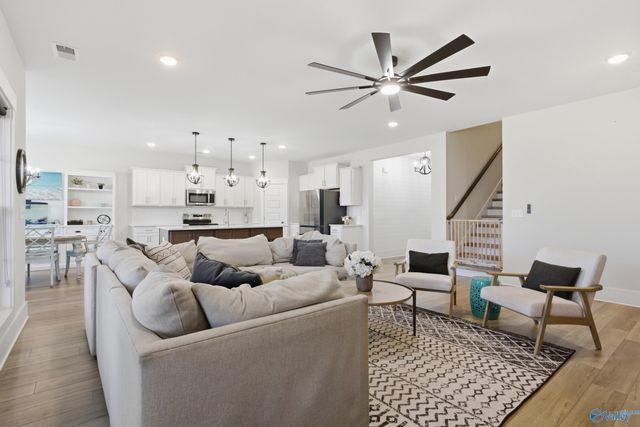 233 White Horse Way, Toney, AL 35773