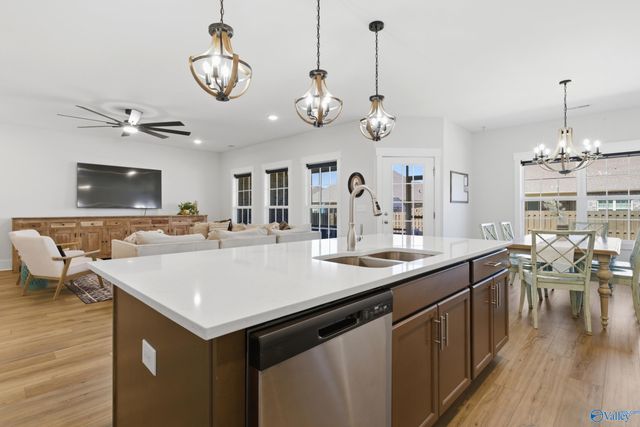 233 White Horse Way, Toney, AL 35773