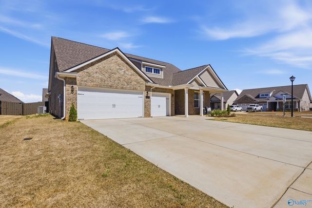 233 White Horse Way, Toney, AL 35773