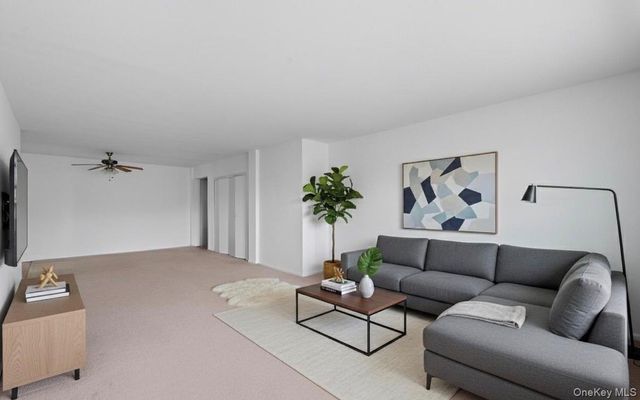 6601 burns street burns 3V, Rego Park, NY 11374