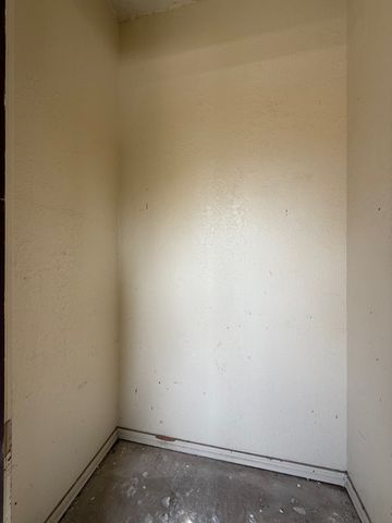 1723 Crest Grove Drive 120B, Arlington, TX 76012