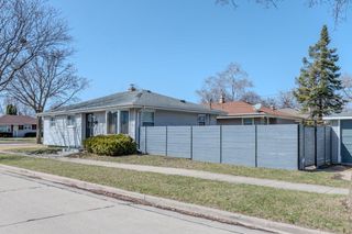 7926 W Thurston AVENUE, Milwaukee, WI 53218