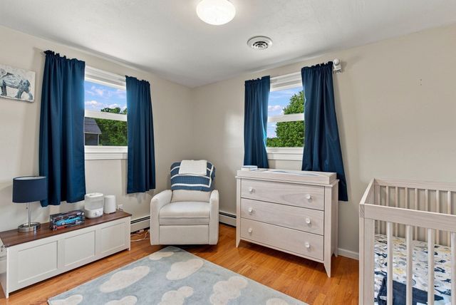 11 Marlboro Rd, Woburn, MA 01801
