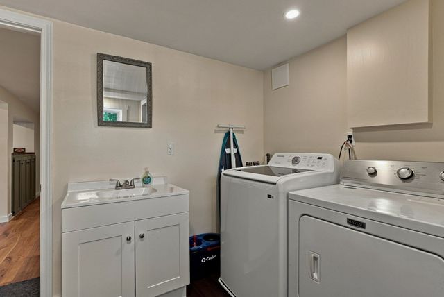 11 Marlboro Rd, Woburn, MA 01801