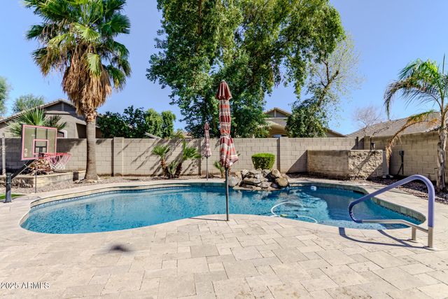 812 W GASCON Road, San Tan Valley, AZ 85143