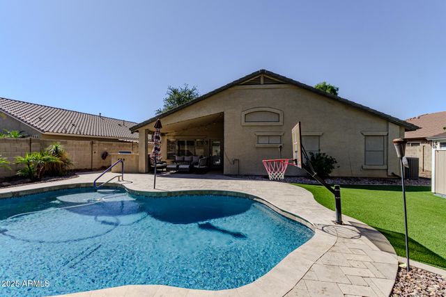 812 W GASCON Road, San Tan Valley, AZ 85143