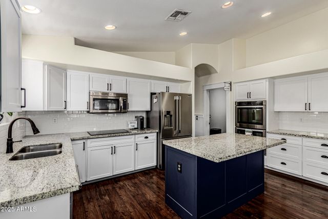 812 W GASCON Road, San Tan Valley, AZ 85143