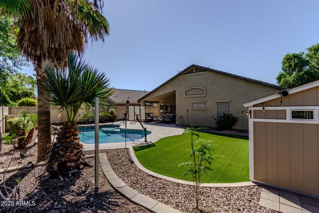 812 W GASCON Road, San Tan Valley, AZ 85143