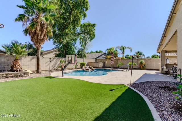 812 W GASCON Road, San Tan Valley, AZ 85143