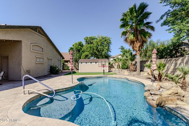 812 W GASCON Road, San Tan Valley, AZ 85143