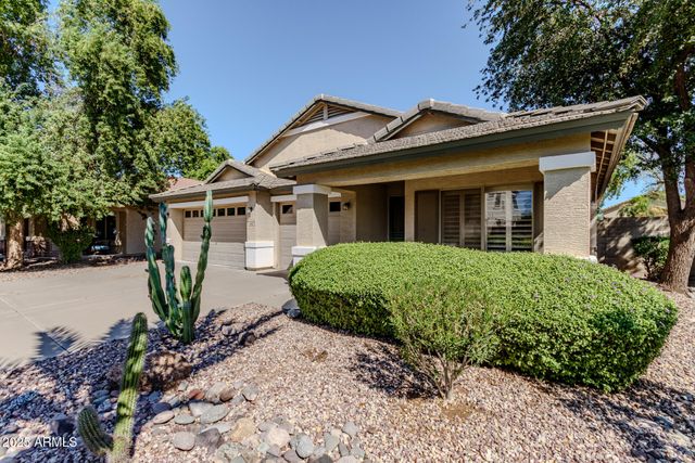 812 W GASCON Road, San Tan Valley, AZ 85143