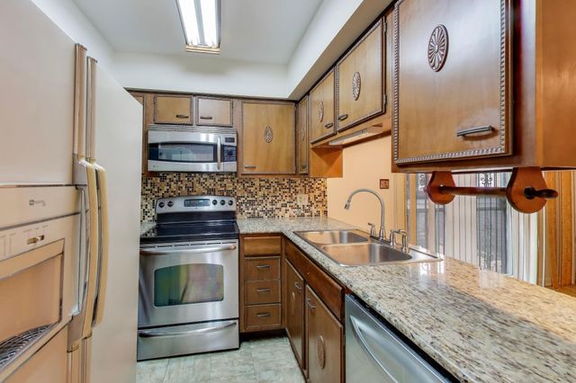 2104 Cardinal Drive, East Chicago, IN 46312