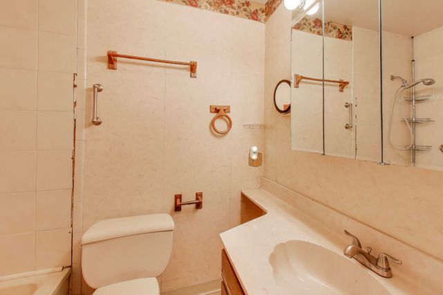 2104 Cardinal Drive, East Chicago, IN 46312