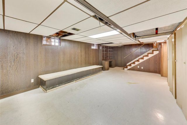 2104 Cardinal Drive, East Chicago, IN 46312