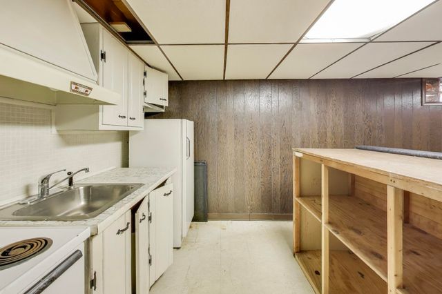 2104 Cardinal Drive, East Chicago, IN 46312