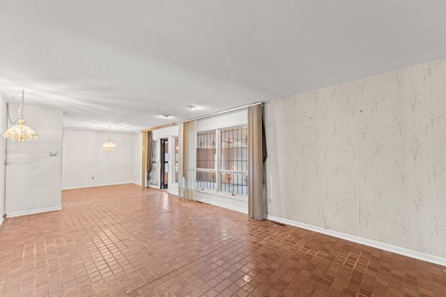 2104 Cardinal Drive, East Chicago, IN 46312