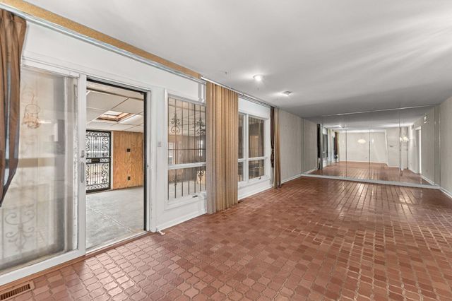 2104 Cardinal Drive, East Chicago, IN 46312