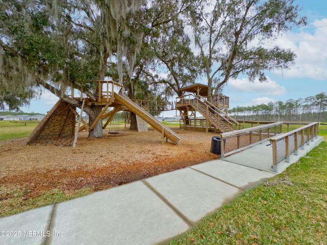 102 FAIRLAKE Circle, St. Augustine, FL 32092