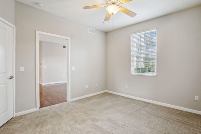3607 High Ridge Road 207, Boynton Beach, FL 33426