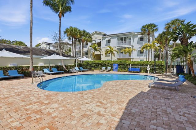 3607 High Ridge Road 207, Boynton Beach, FL 33426