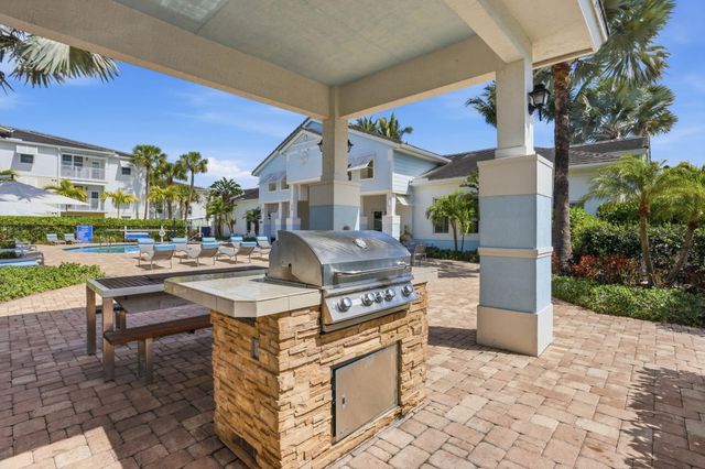 3607 High Ridge Road 207, Boynton Beach, FL 33426