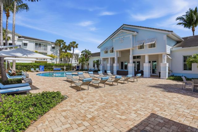 3607 High Ridge Road 207, Boynton Beach, FL 33426