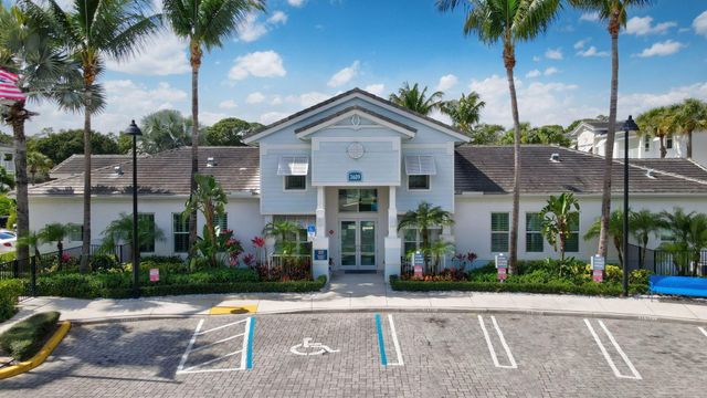 3607 High Ridge Road 207, Boynton Beach, FL 33426