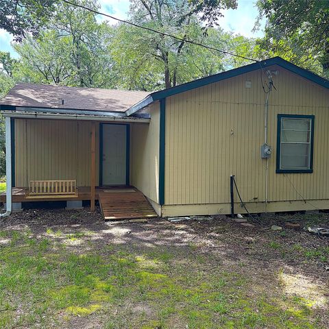 8788 Pr 1215, Centerville, TX 75833