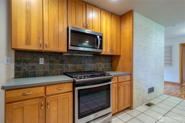 704 Gladys Street, Walla Walla, WA 99362