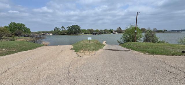 3829 Lands End Court, Granbury, TX 76048