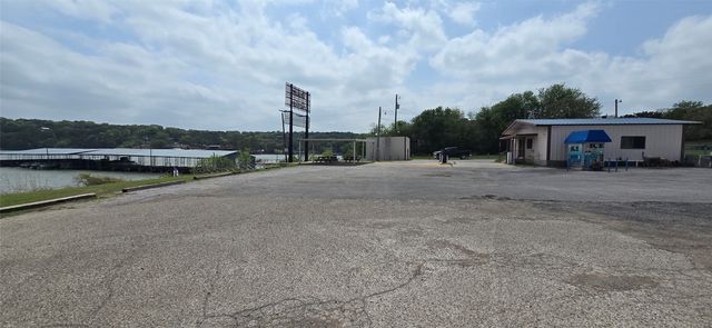 3829 Lands End Court, Granbury, TX 76048
