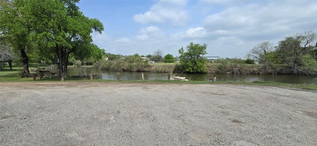 3829 Lands End Court, Granbury, TX 76048