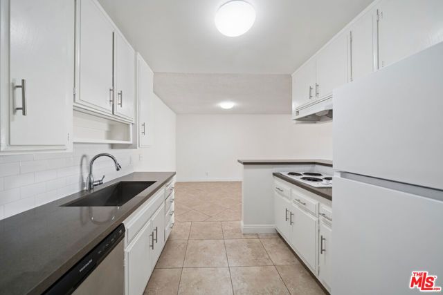 105 S Orlando Avenue 207, Los Angeles, CA 90048