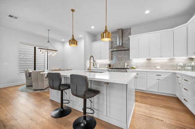 834 Wakefield Drive B, Houston, TX 77018