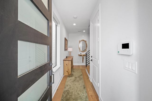 834 Wakefield Drive B, Houston, TX 77018