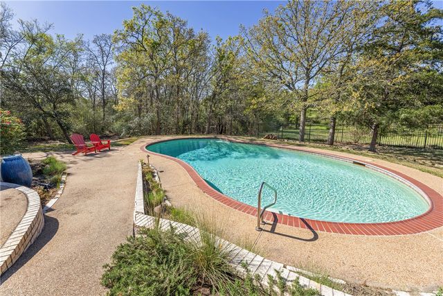 9618 Whispering Ridge, College Station, TX 77845