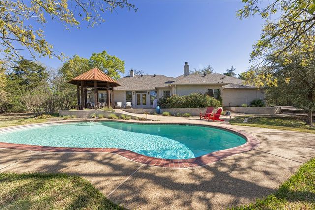 9618 Whispering Ridge, College Station, TX 77845