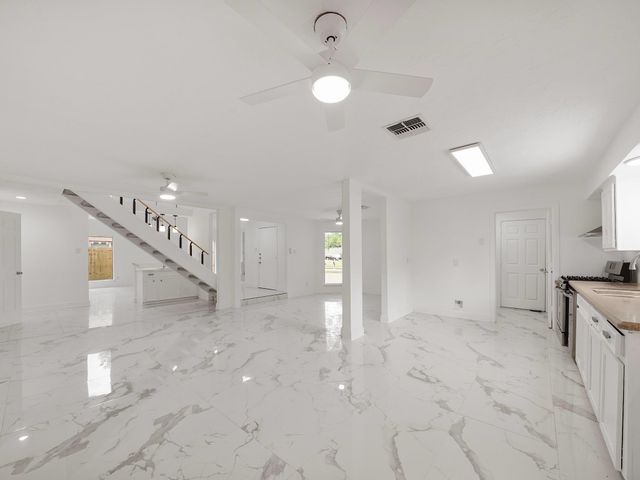 8715 Covent Garden Street, Houston, TX 77031