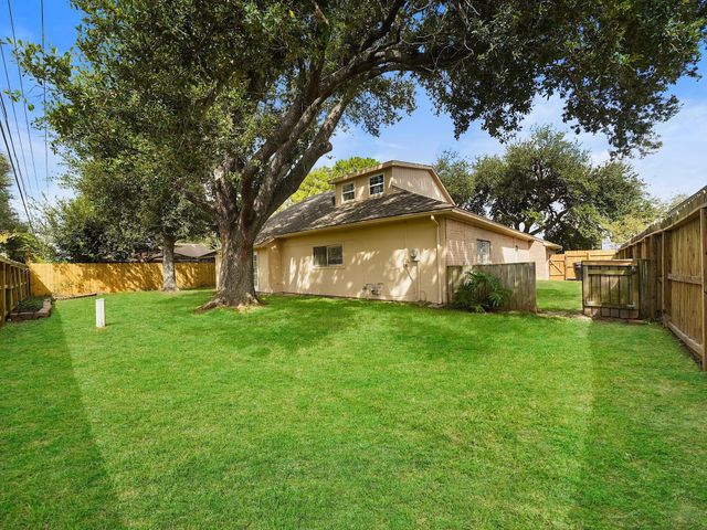 8715 Covent Garden Street, Houston, TX 77031