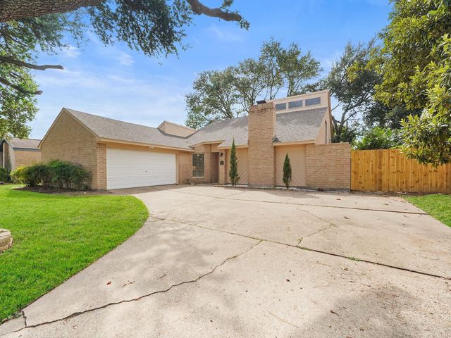 8715 Covent Garden Street, Houston, TX 77031
