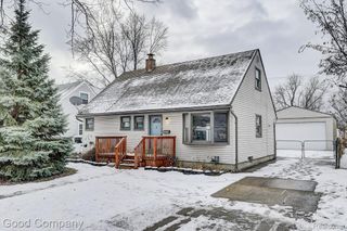 25855 Mackinac Street, Roseville, MI 48066