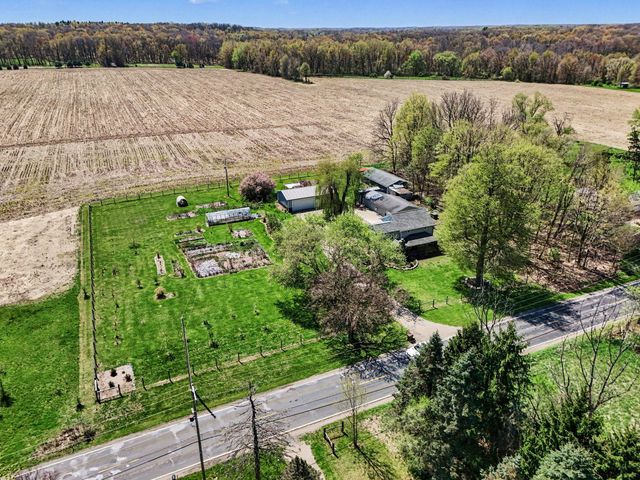 7828 Division Drive, Newton Twp, MI 49014