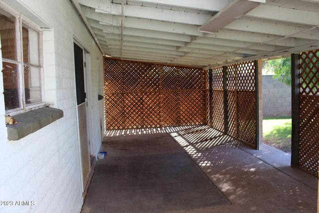 910 S Una Avenue, Tempe, AZ 85281