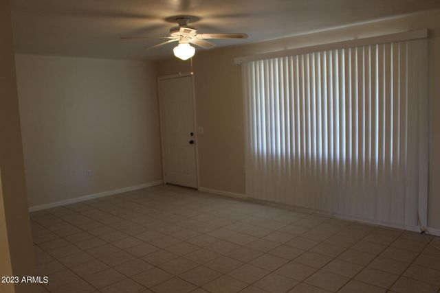 910 S Una Avenue, Tempe, AZ 85281