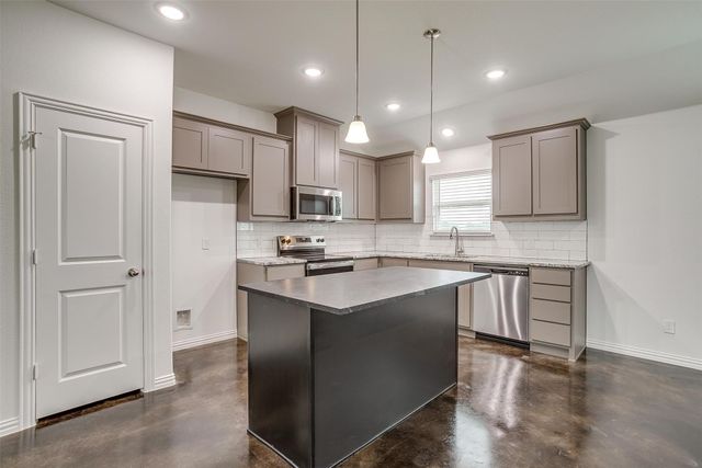 5716 High Plains Trail, Joshua, TX 76058