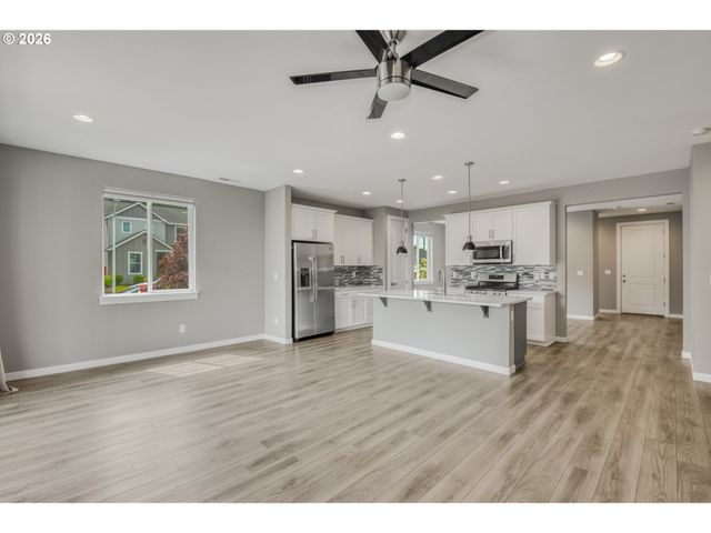 1524 N RIVER ALDER St, Canby, OR 97013