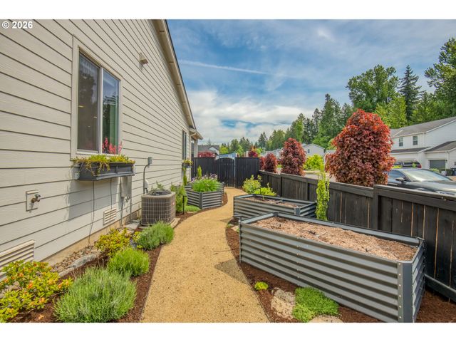 1524 N RIVER ALDER St, Canby, OR 97013